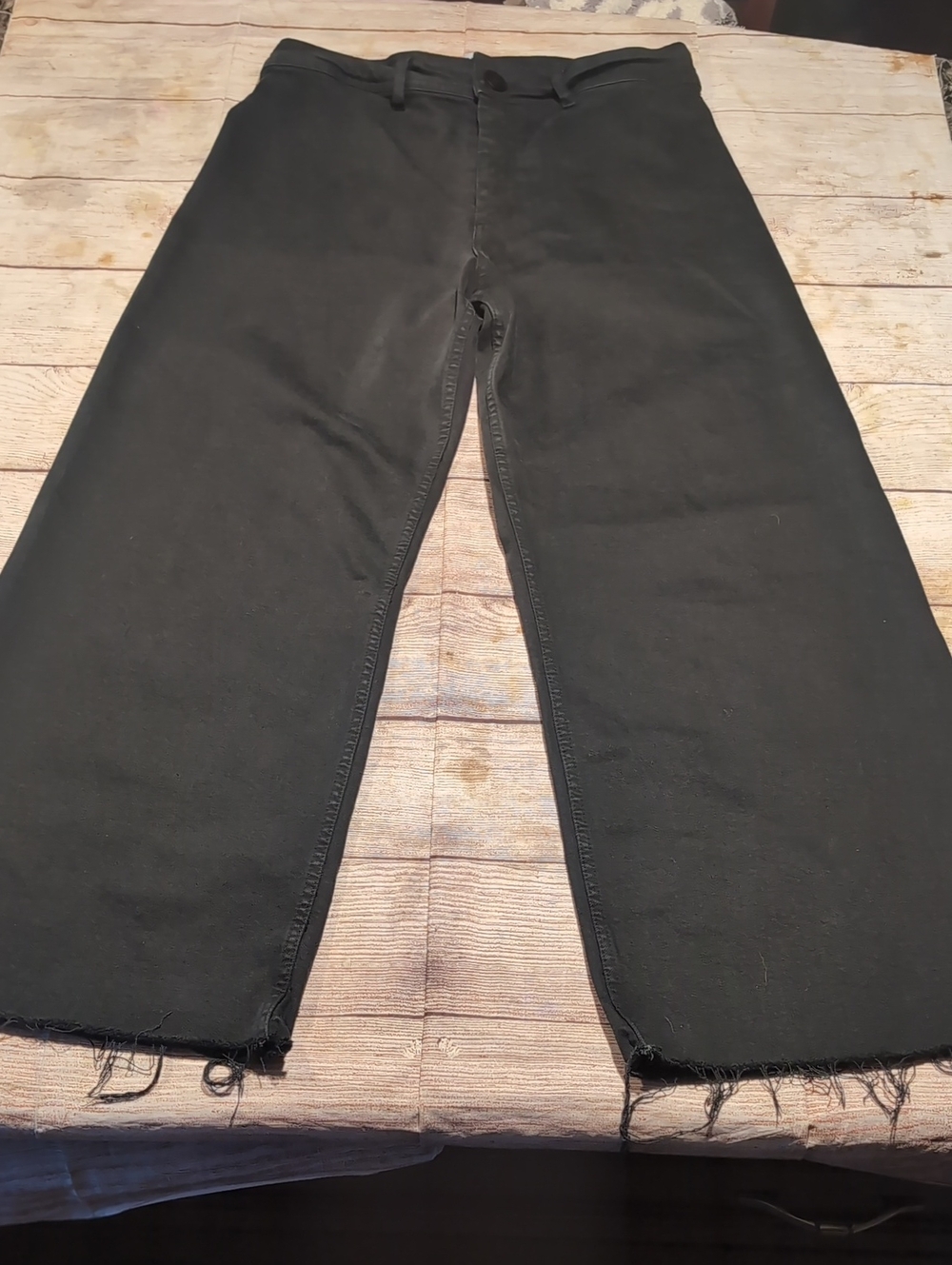 Zara Women's High Rise Wide Leg Raw Hem Flat Front Black Jeans Size 12